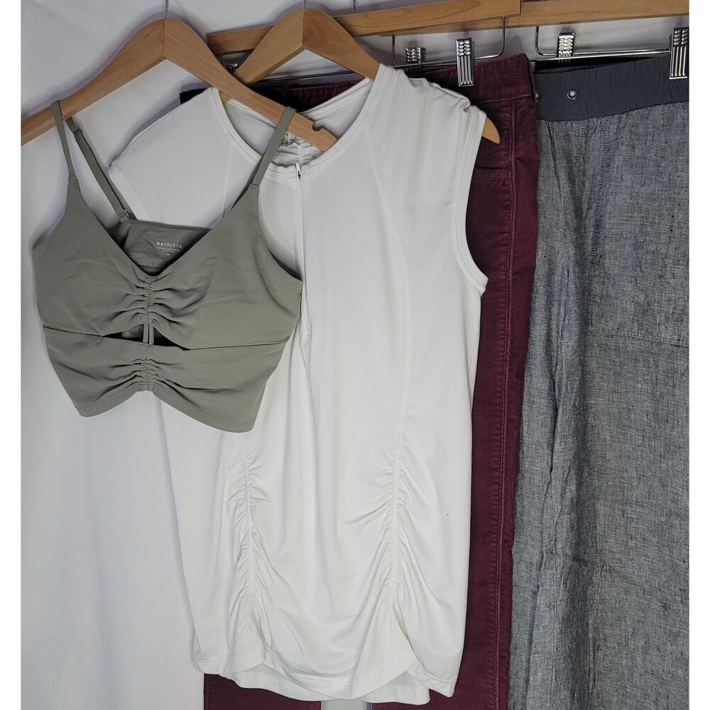 Athleta Bundle- 5 pieces in total- size Medium - Picture 2 of 8
